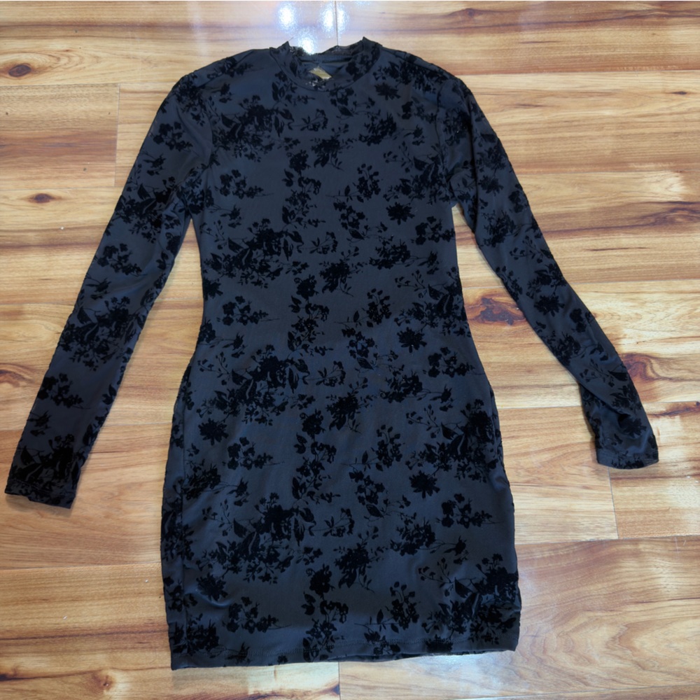 Bodycon Backless Black  Floral Long Sleeve Dress
